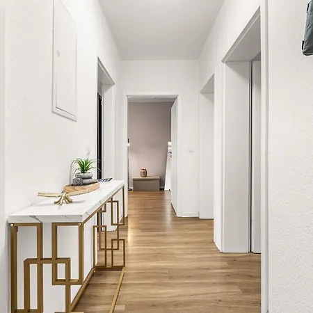 Smart - Near Essen, Oberhausen, Bottrop - Perfect For 6 Guests! Balcony - Netflix - Smart Tv *