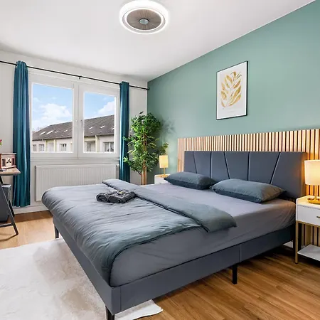公寓 Smart - Near Essen, Oberhausen, Bottrop - Perfect For 6 Guests! Balcony - Netflix - Smart Tv 埃森