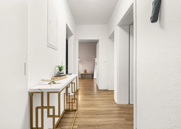 Smart - Near Essen, Oberhausen, Bottrop - Perfect For 6 Guests! Balcony - Netflix - Smart Tv *