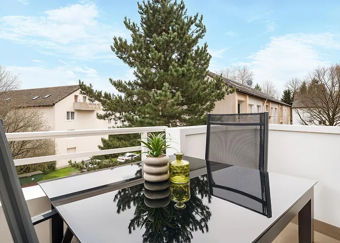 Smart - Near Essen, Oberhausen, Bottrop - Perfect For 6 Guests! Balcony - Netflix - Smart Tv *